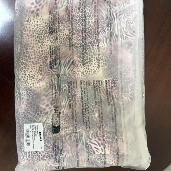 SKIMS Sleep Long Sleeve Button-Up Set – Bloom Mini Multi Animal – Size Large - Picture 3 of 6